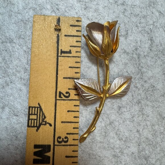 Vintage Gold & Silver Tone Metal Rose Flower Brooch Pin Jewelry 1960's - Picture 8 of 8